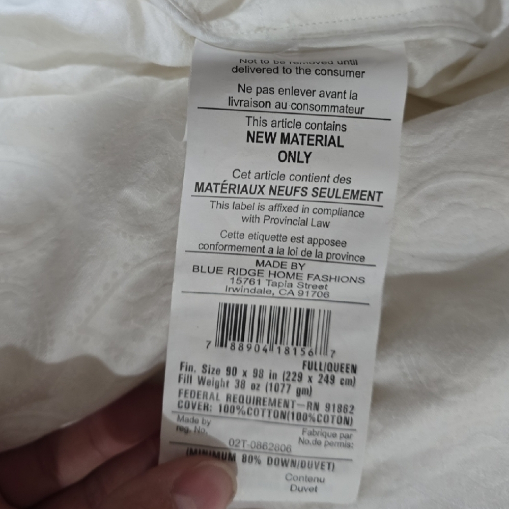 Elegant White Goose Down Duvet for Cozy Nights - Picture 2 of 2